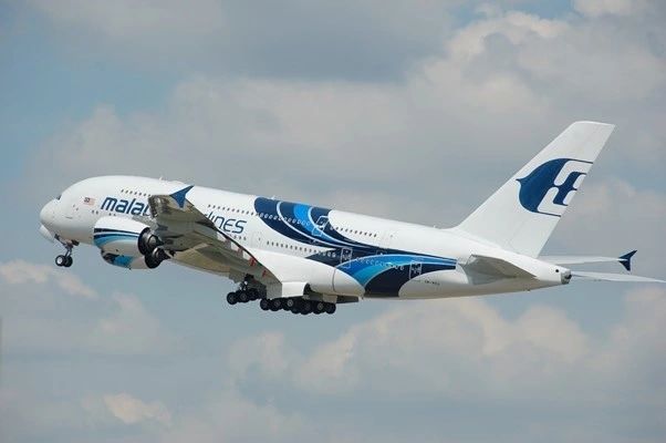 Malaysia_Airlines_A380.jpg