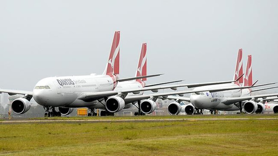 Police Escort Qantas Passengers After SYD Security Breach