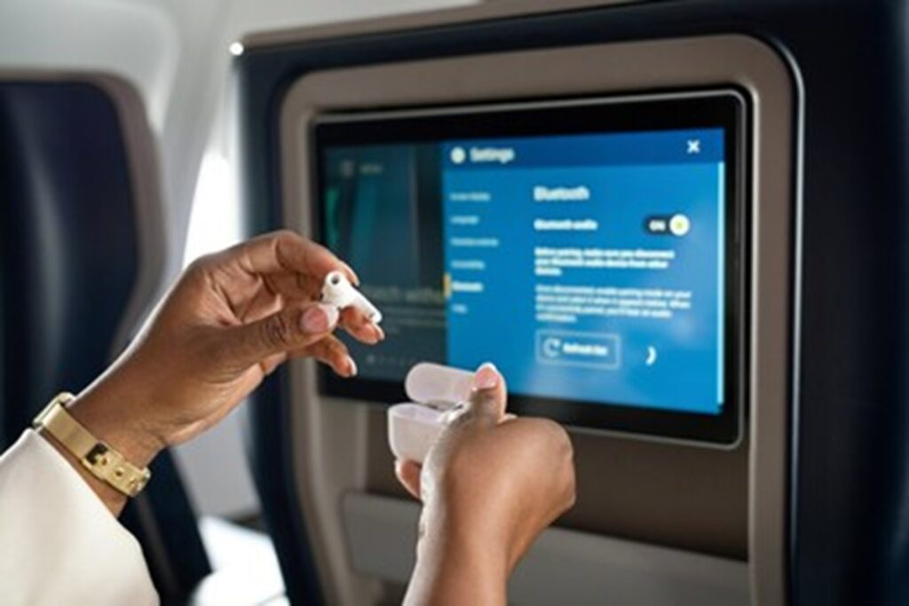 United Promotes Benefits of Bluetooth Enabled Planes