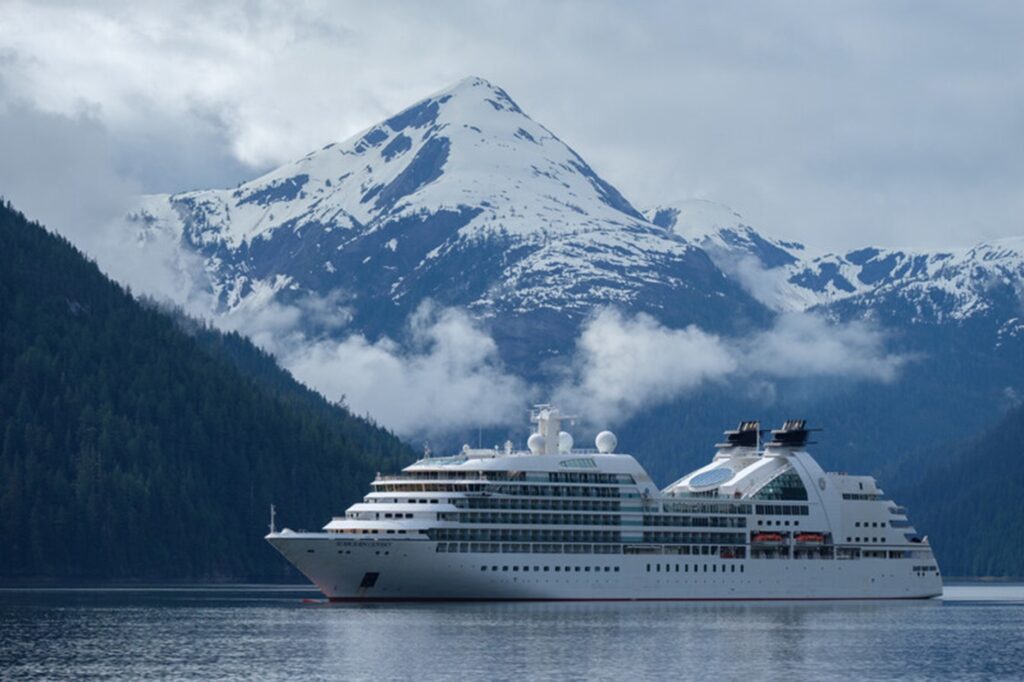 Seabourn Odyssey Sets Sail for a Grand Alaskan Farewell