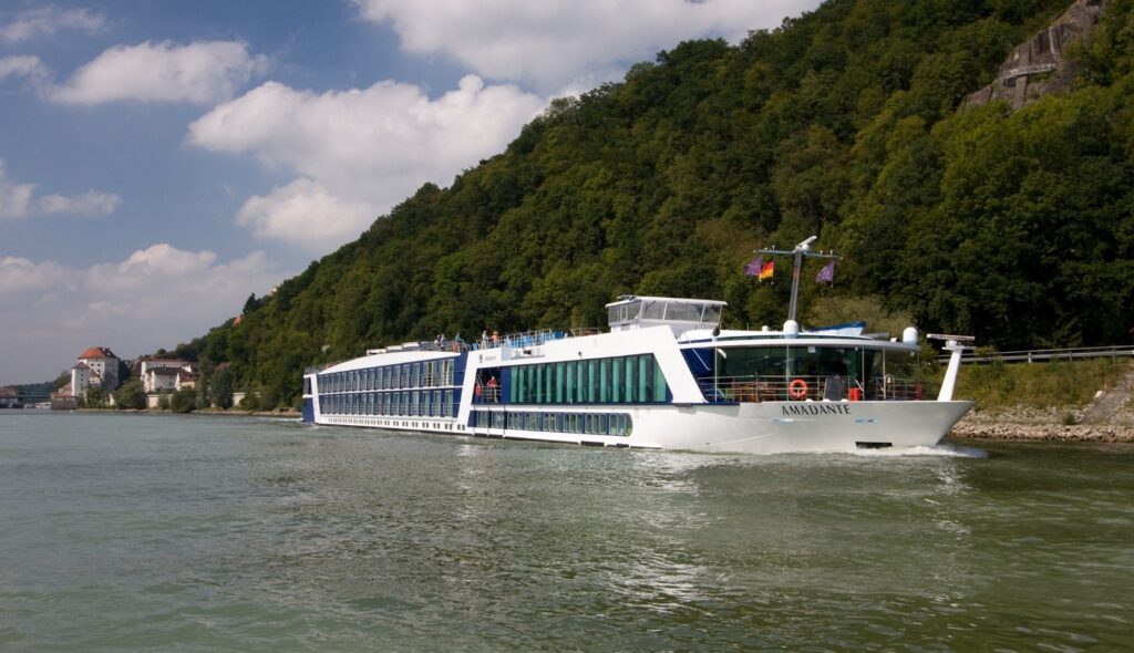 AmaWaterways Expands Its Exclusive Concierge Golf Program to France