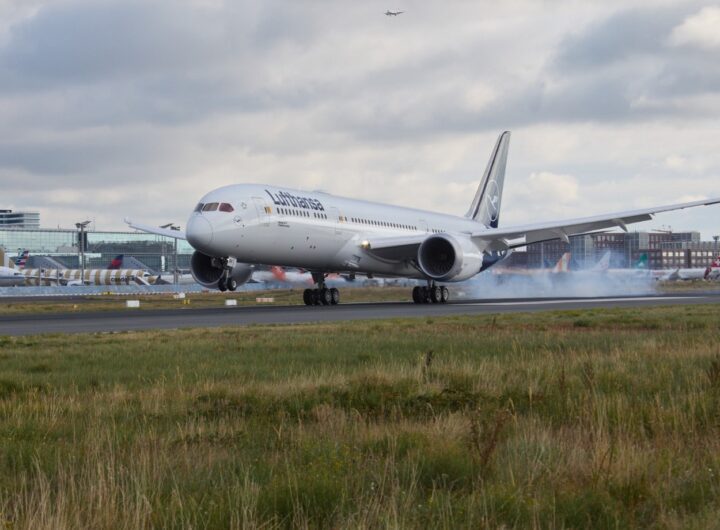 Lufthansa Takes to the Skies with Its First Dreamliner Featuring Allegris Cabins
