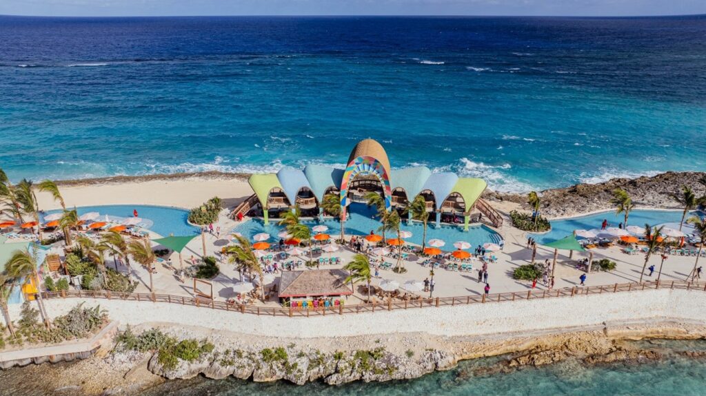 Royal Beach Club Paradise Island Now Open: How to Plan the Ultimate All Inclusive Beach Day in Nassau