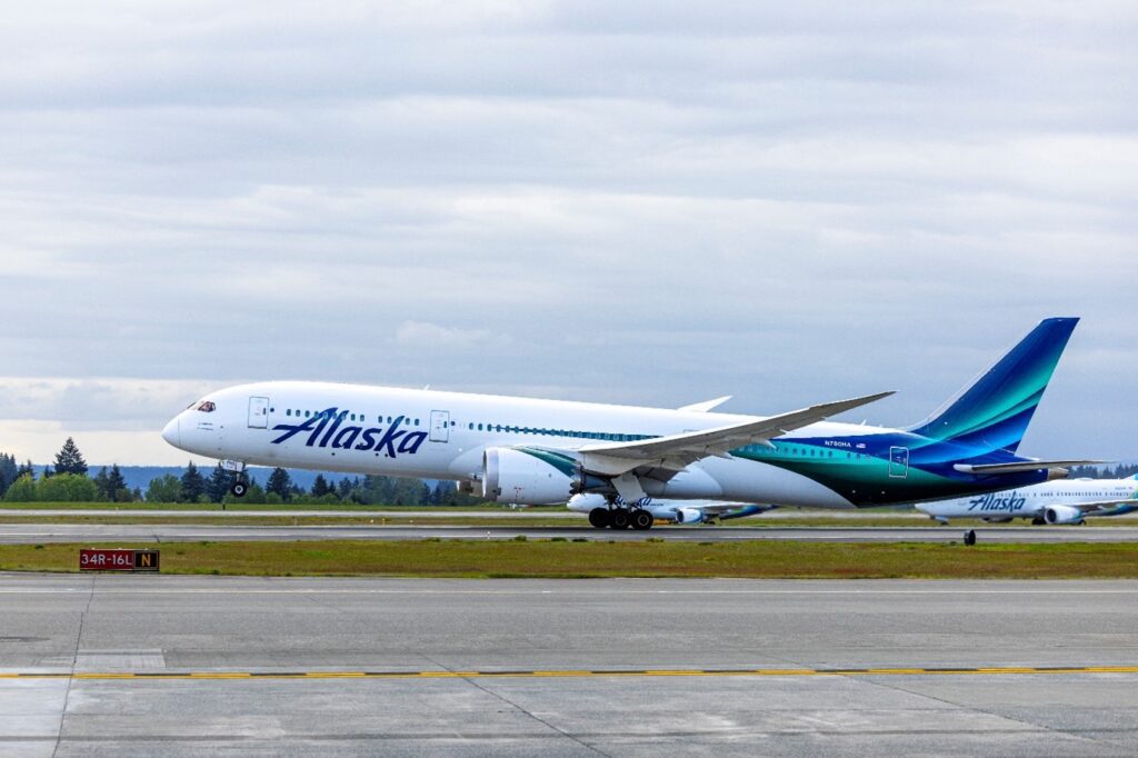 Alaska Airlines Debuts First Seattle–Rome Nonstop Service