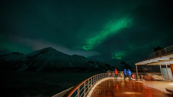 Northern Lights SILVER Fares on HANSEATIC nature
